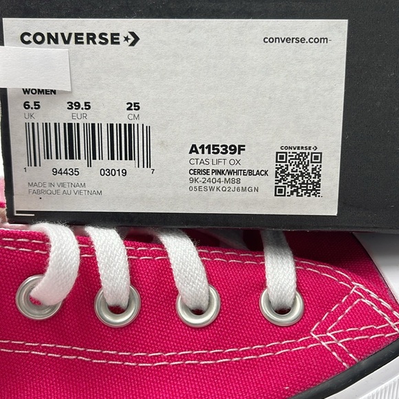 Converse WMNS CTAS LIFT OX
CERISE PINK/WHITE/BLACK A11539F Platforms Sneakers - Picture 15 of 16